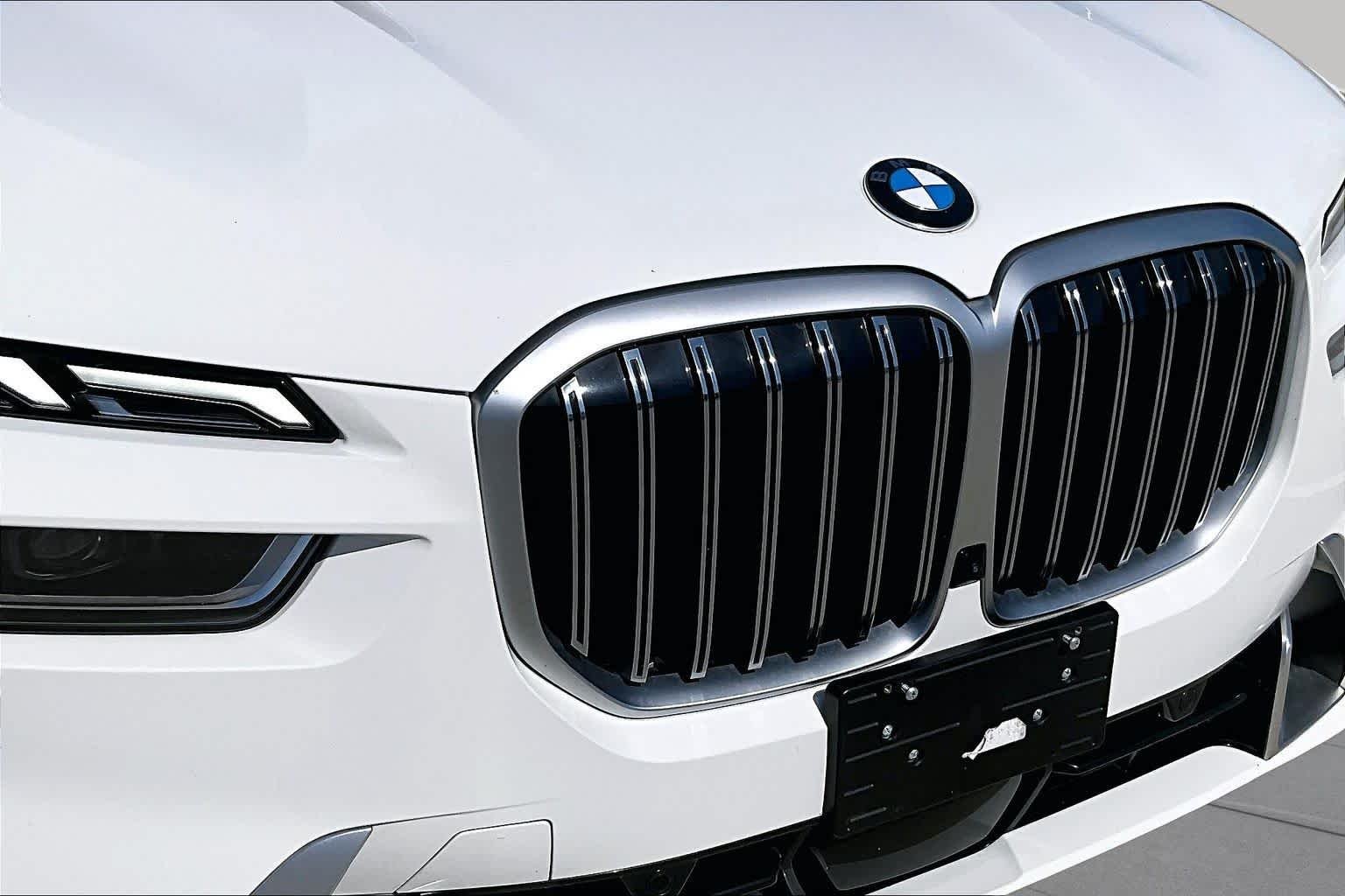 Used 2026 Alpine White BMW xDrive40i image 28