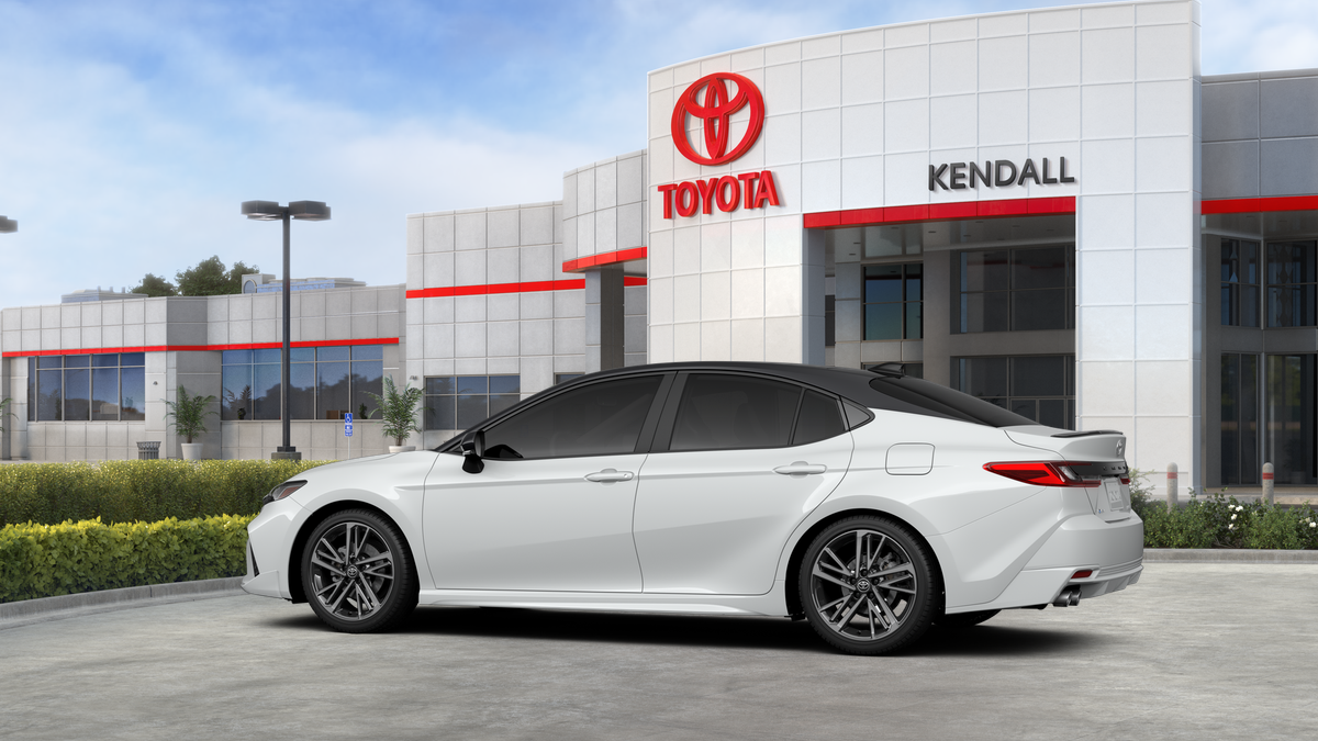 New 2026 Wind Chill Pearl with Midnight Black Metallic roof Toyota XSE image 27