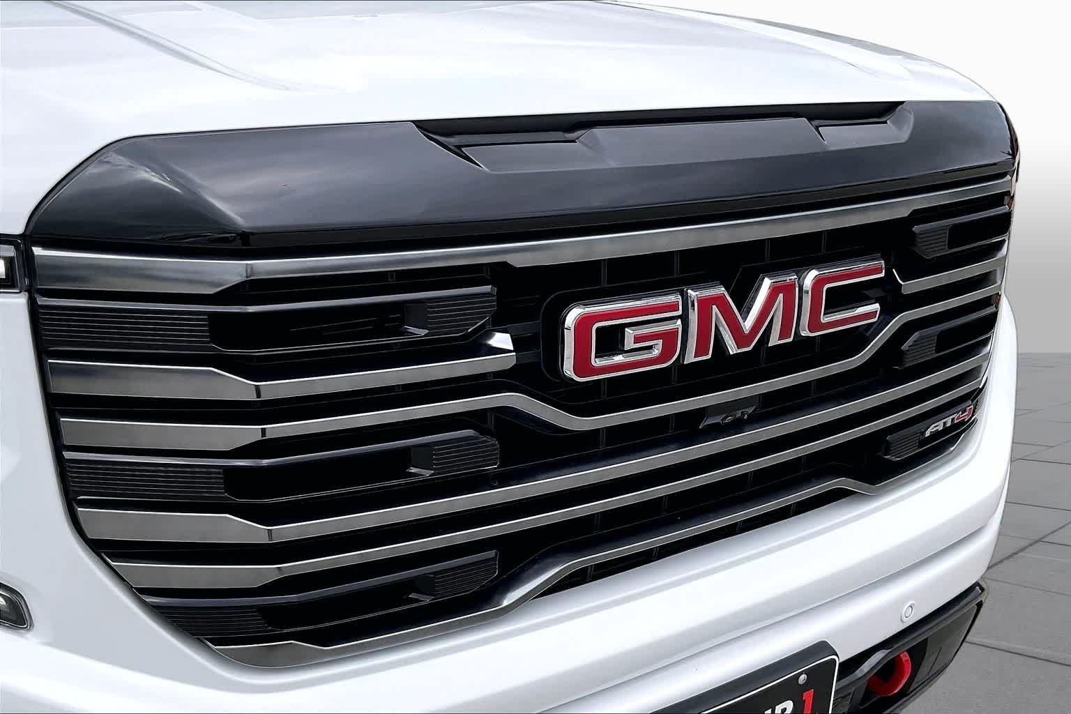 Used 2026 Summit White GMC AT4 image 30