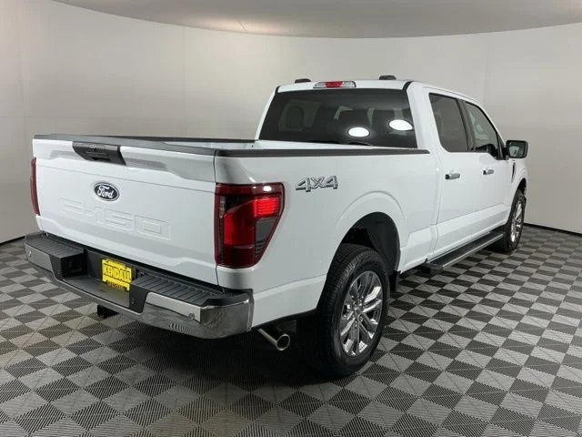 New 2026 Oxford White Ford XLT image 4