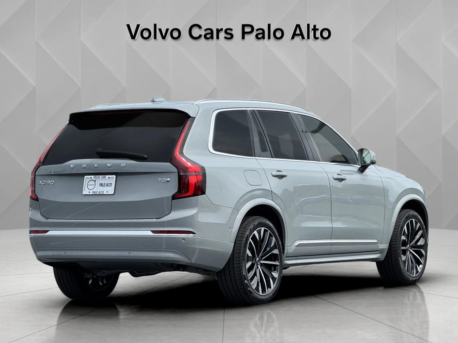 New 2026 Gray Volvo T8 Plus image 2