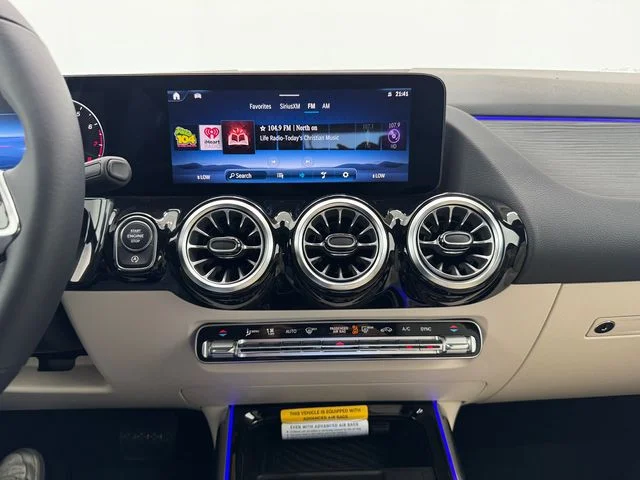 New 2026 White Mercedes-Benz GLA 250 image 4