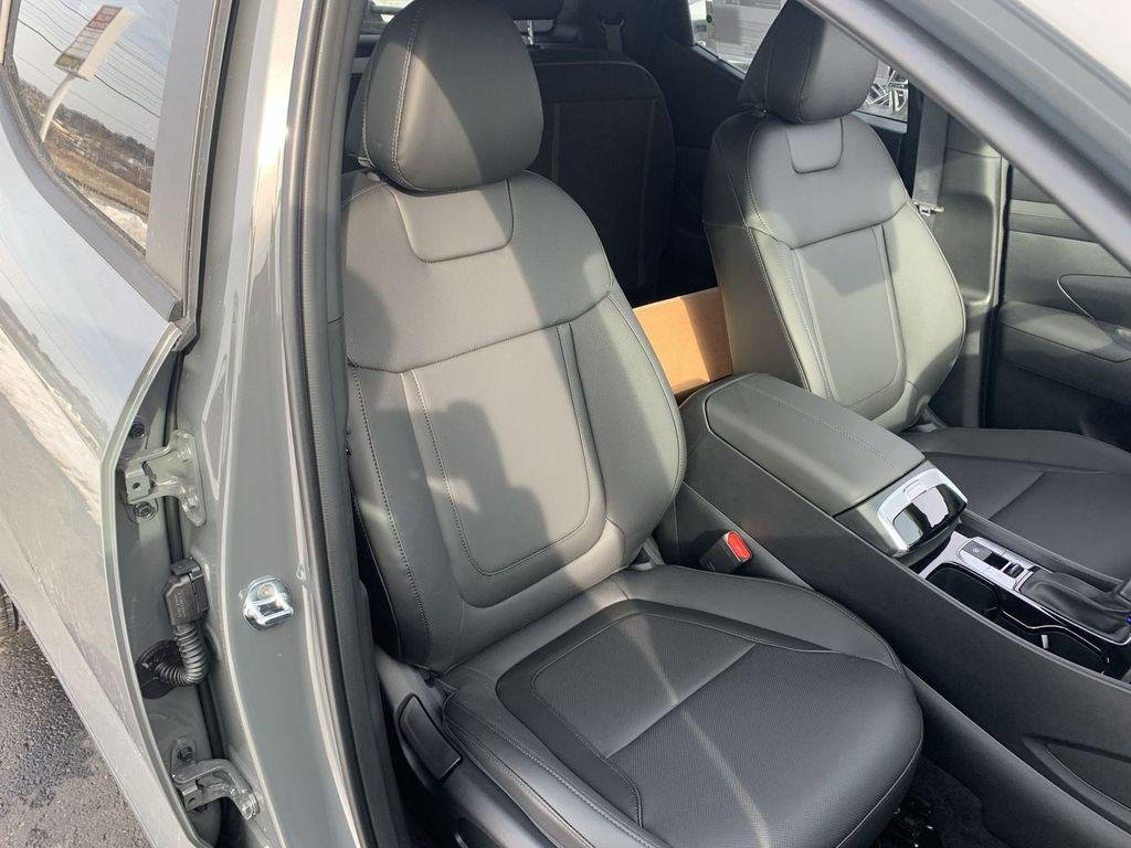 New 2026 Gray Hyundai SEL AWD image 23