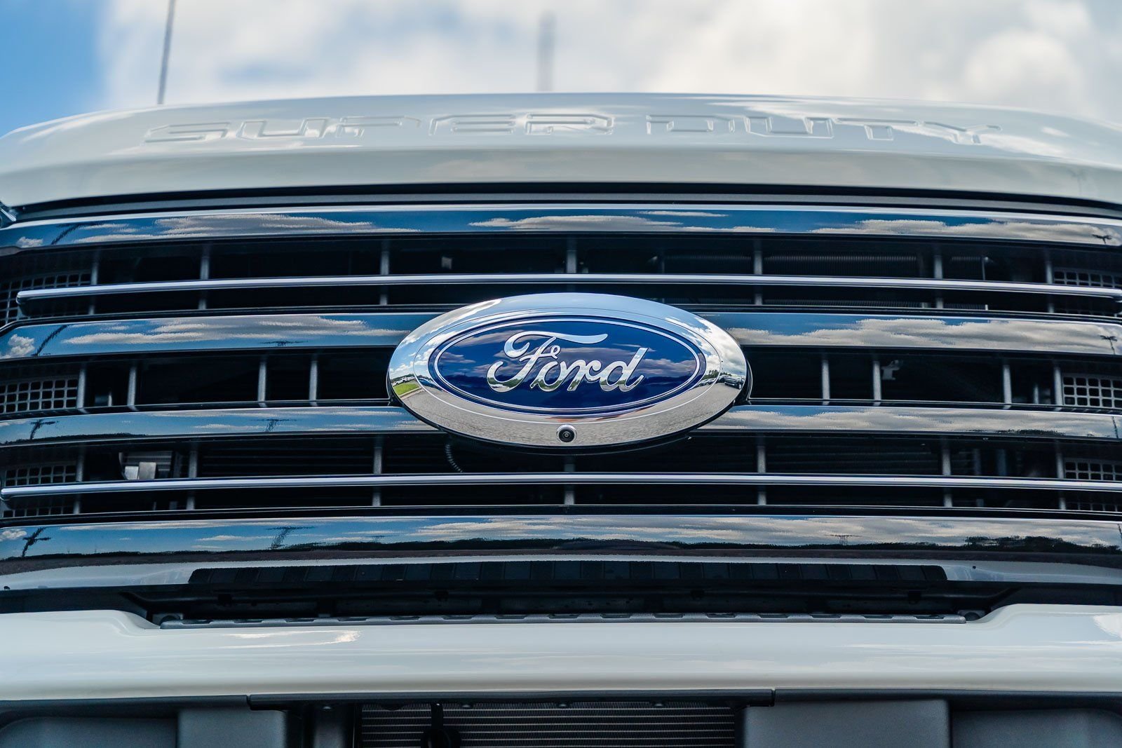 2025 Ford F-350 Super Duty Platinum - Photo 18