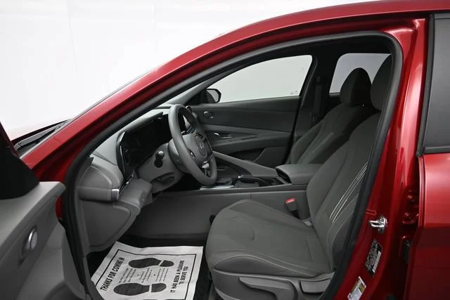 Used 2024 Ultimate Red Hyundai SEL image 10
