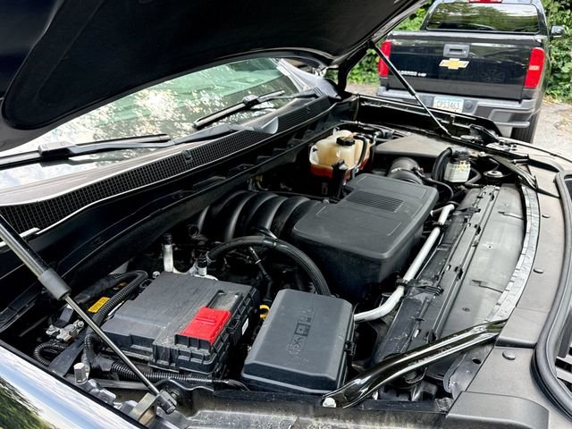 Used 2024 Black Chevrolet Z71 image 27