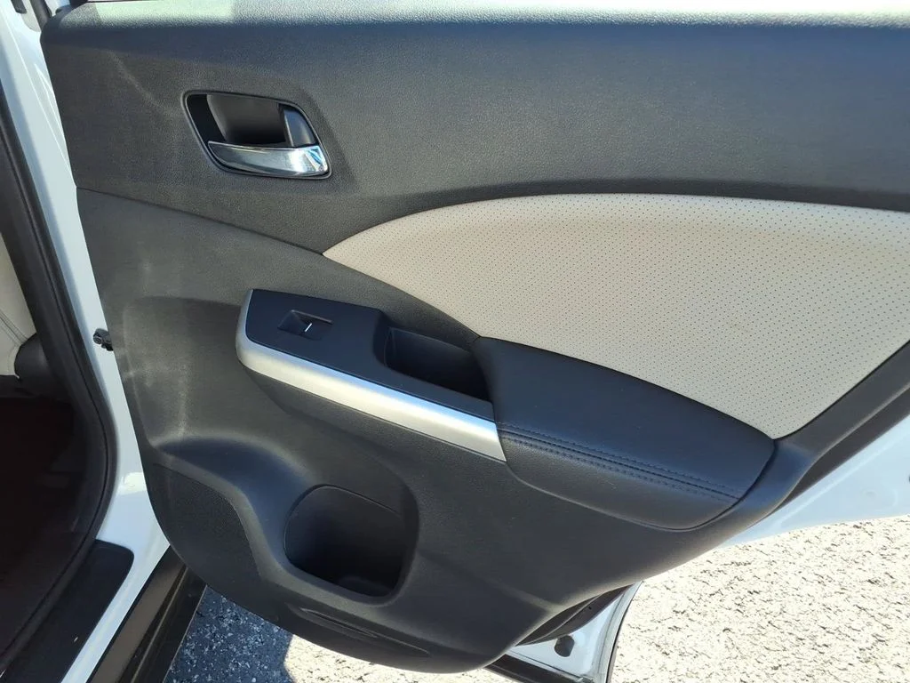 Used 2016 White Honda Touring image 27