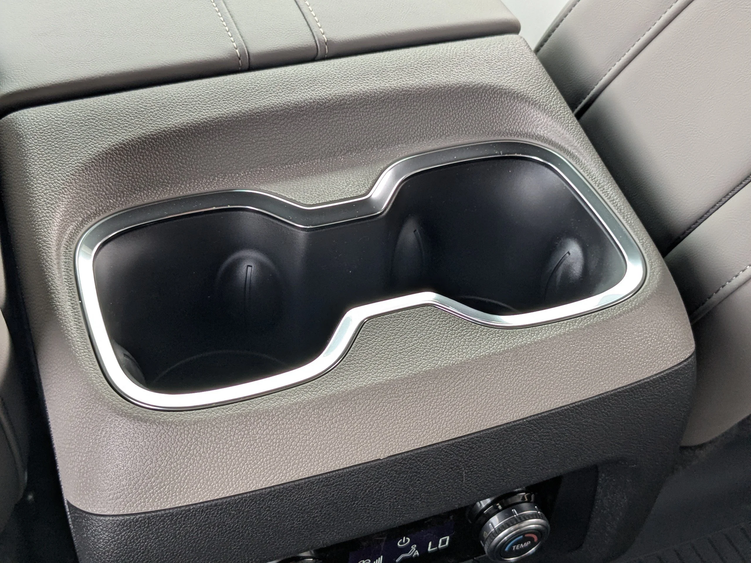 2026 GMC Acadia Elevation - Photo 24