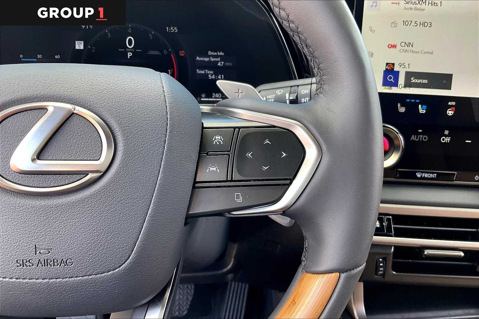Used 2025 Eminent White Pearl Lexus Premium Plus image 20