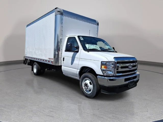 New 2027 Oxford White Ford Base image 2