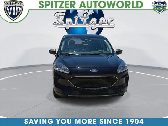 Used 2022 Black Ford SE image 4