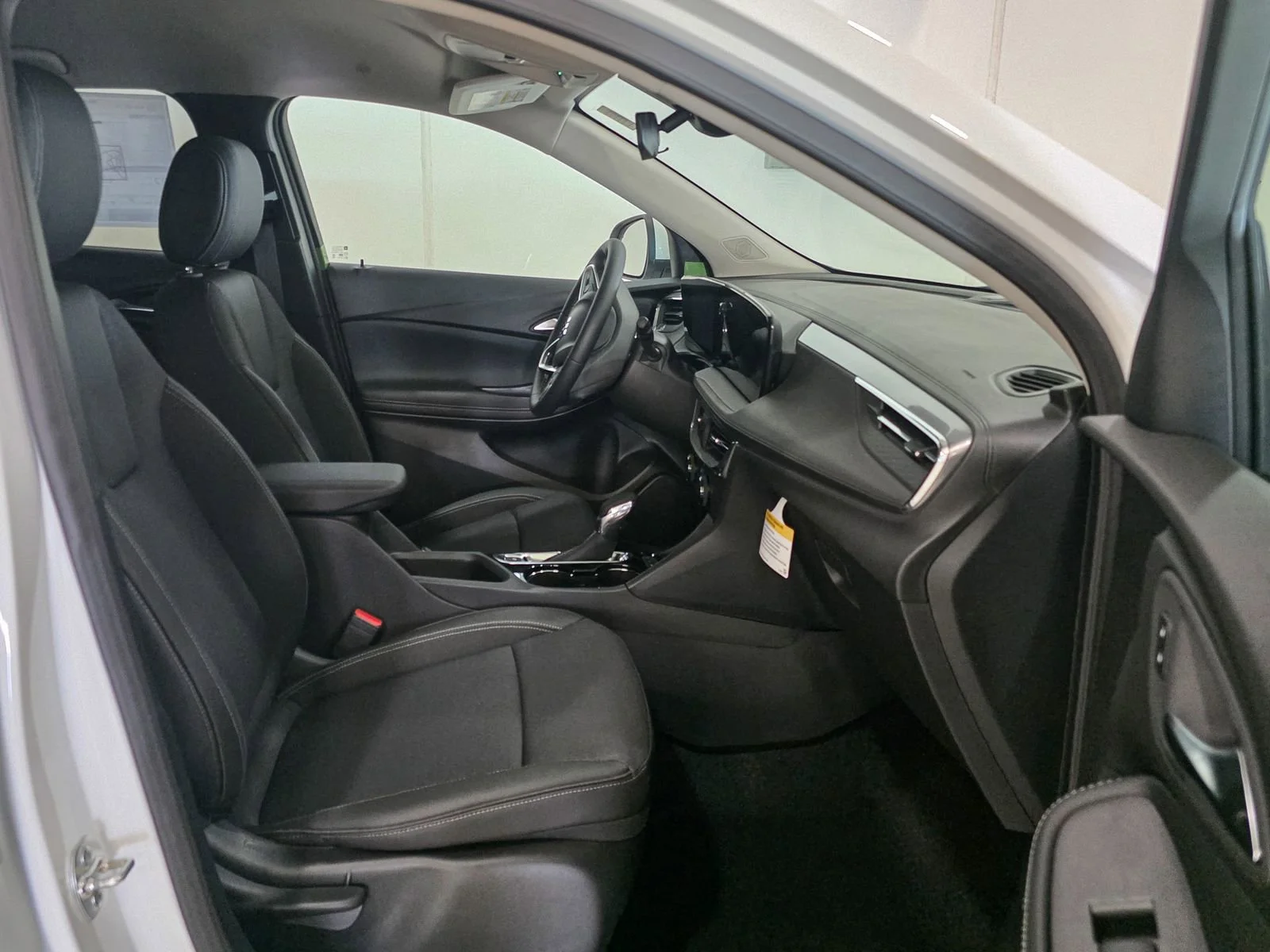 New 2026 Summit White Buick Preferred image 21