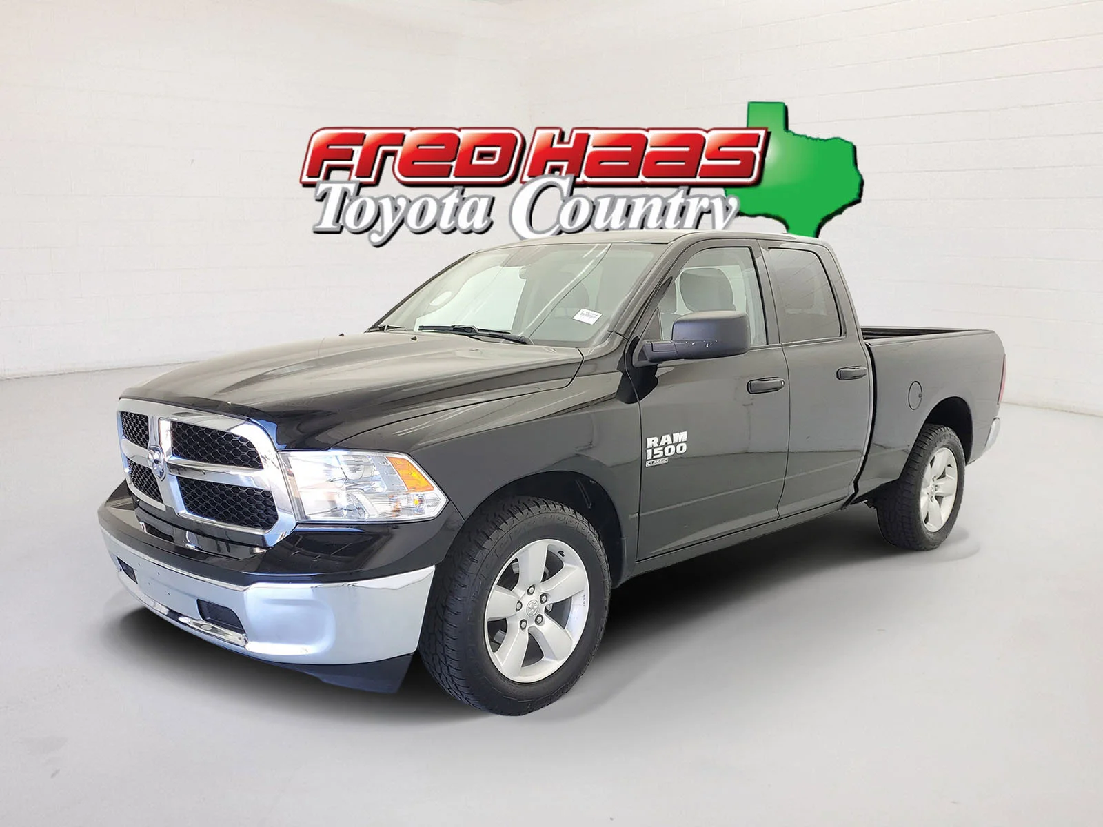 2024 RAM 1500 Classic SLT 4x4 Quad Cab 6'4's photo