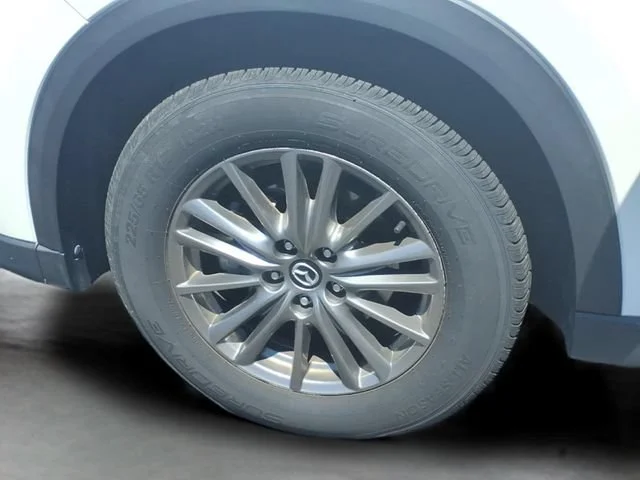 Used 2021  Mazda Touring image 19