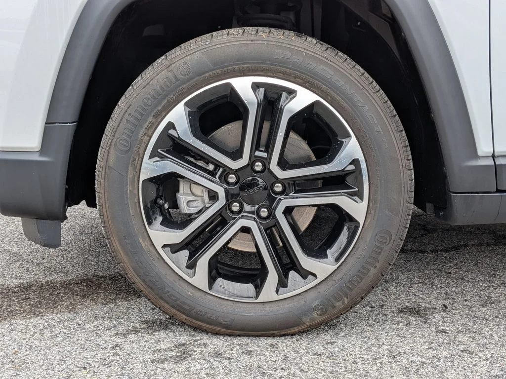 Used 2022 White Jeep Limited image 26