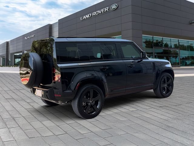 Certified Used 2025 Santorini Black Metallic Land Rover X-Dynamic SE image 5