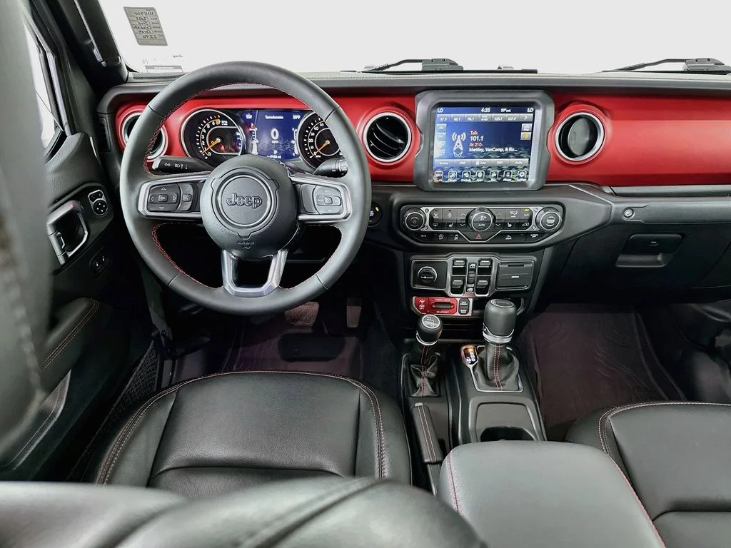 Used 2023 Sting-Gray Clearcoat Jeep Rubicon image 23