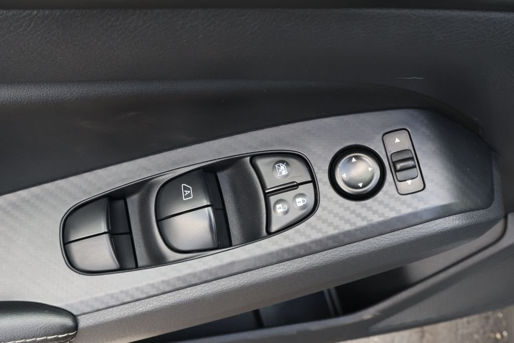 Used 2025 Gray Nissan SV FWD image 11
