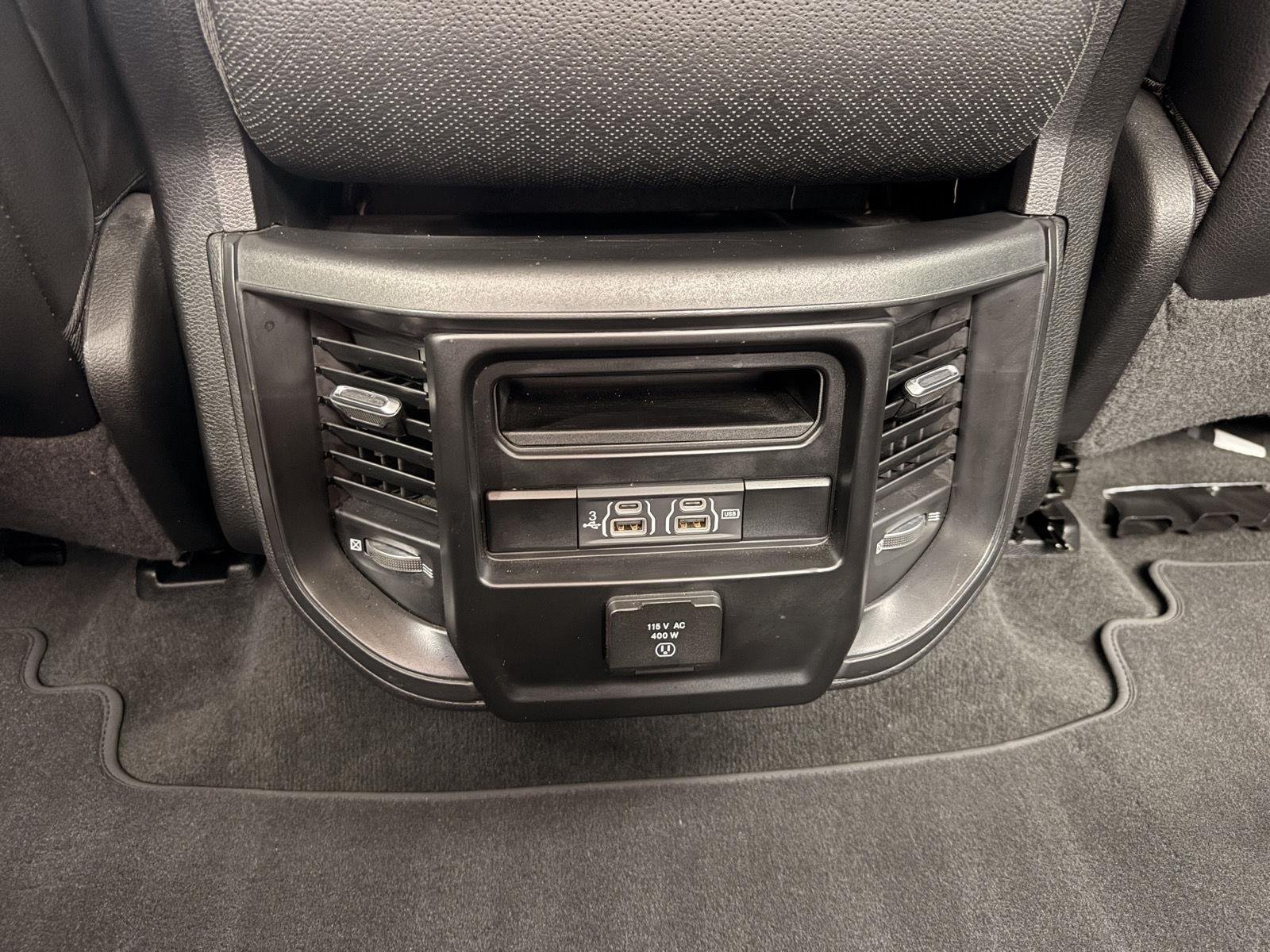 Used 2020 Diamond Black Crystal Pearlcoat Ram Laramie image 23