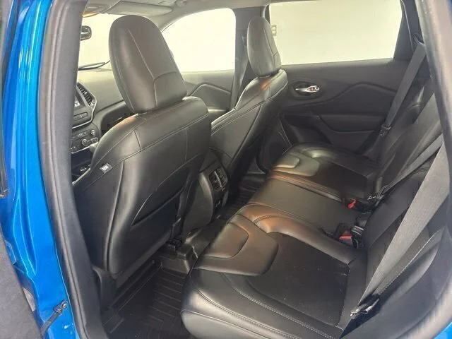 Used 2021 Blue Jeep Latitude Plus image 17
