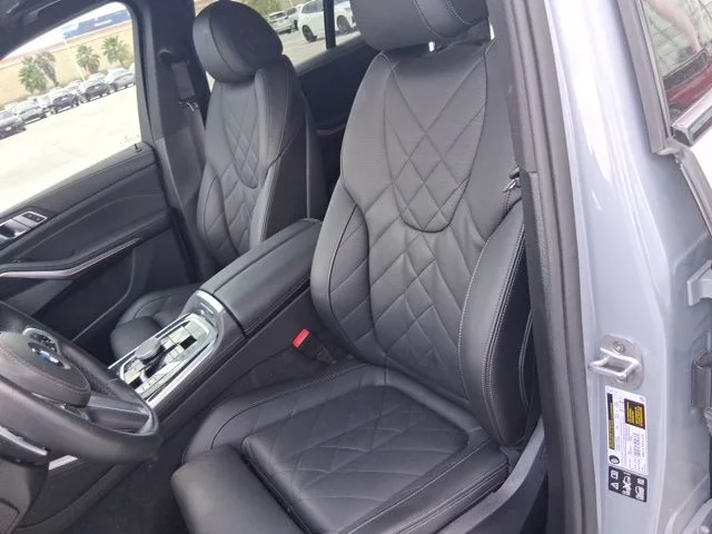 Used 2025 Gray BMW xDrive40i image 15
