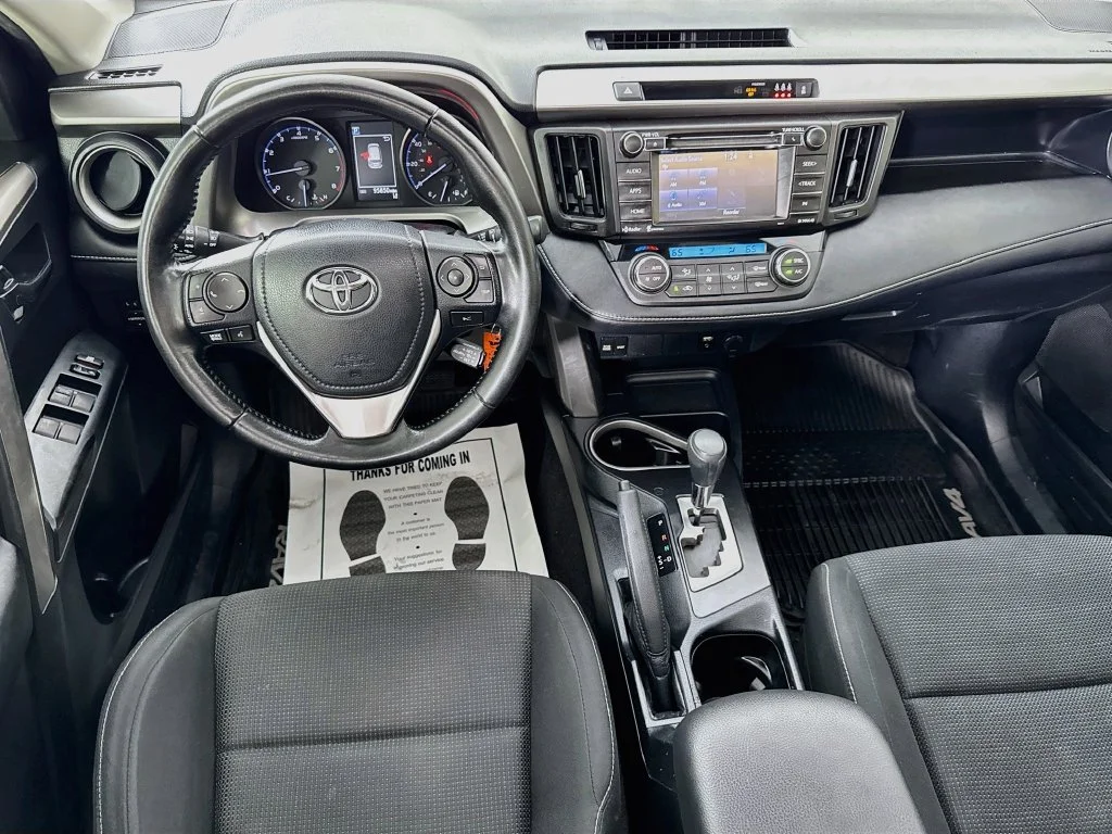 Used 2017 Gray Toyota XLE image 26