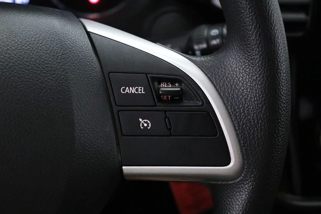 Used 2018 Black Mitsubishi ES image 22
