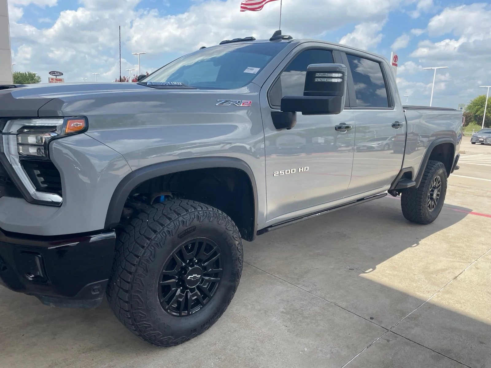 Used 2024 Gray Chevrolet ZR2 image 35