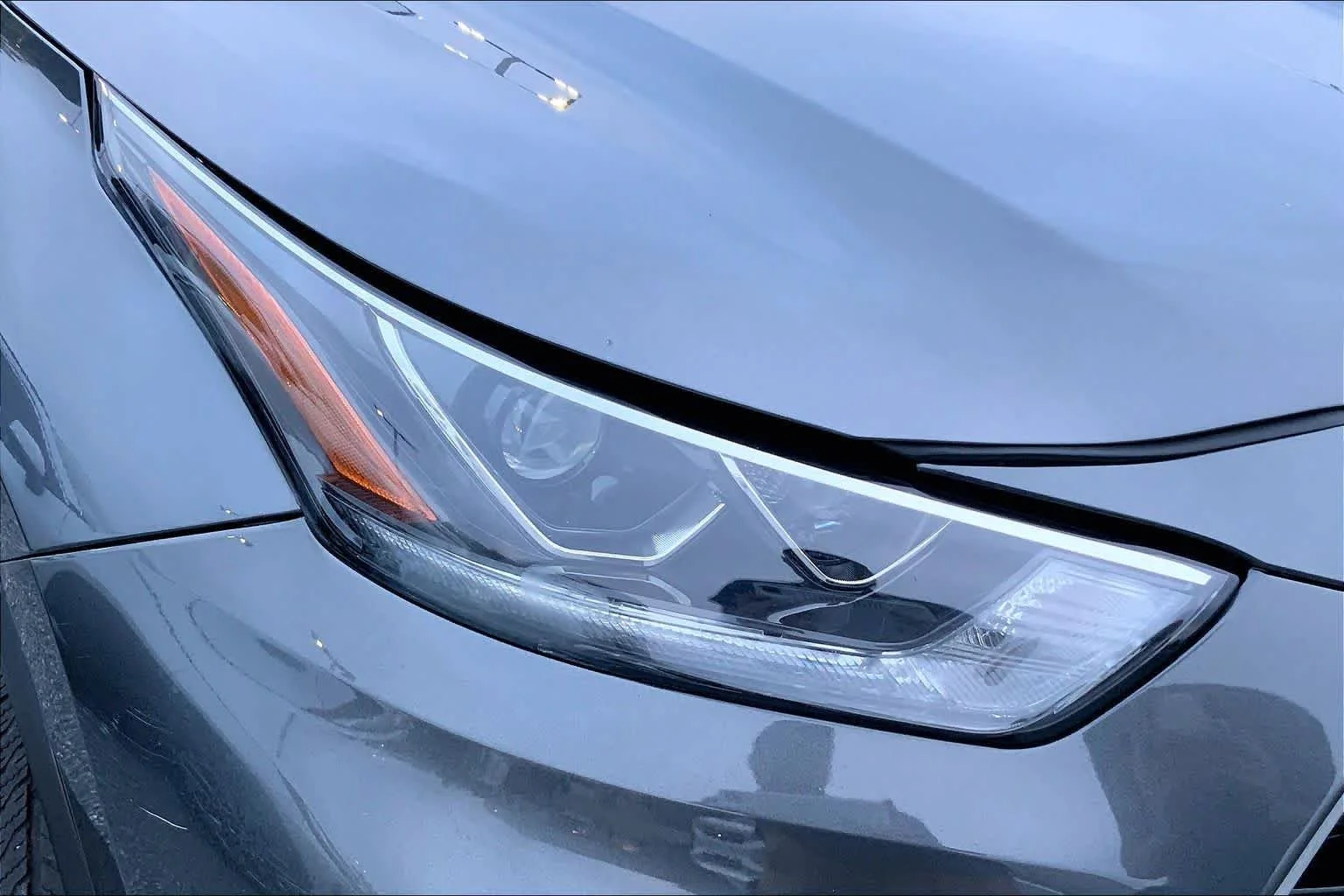 Used 2023 Magnetic Gray Metallic Toyota Platinum image 24