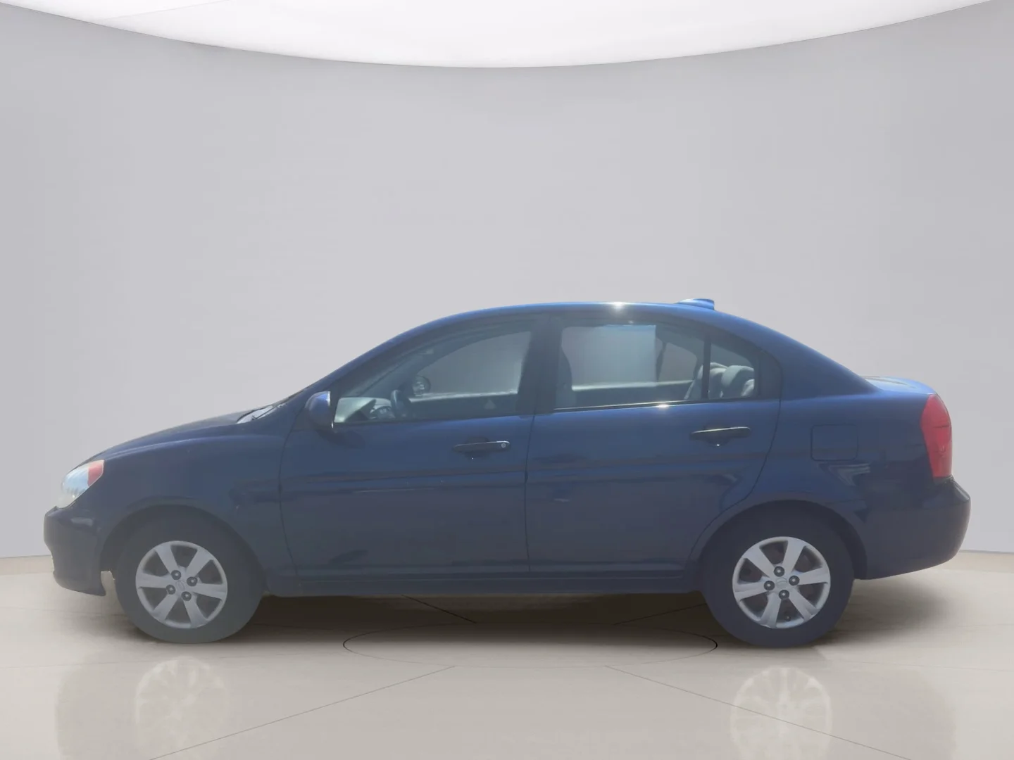 Used 2010 Red Hyundai GLS image 8