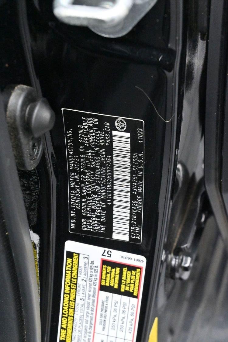 Used 2021 Midnight Black Metallic Toyota SE image 37