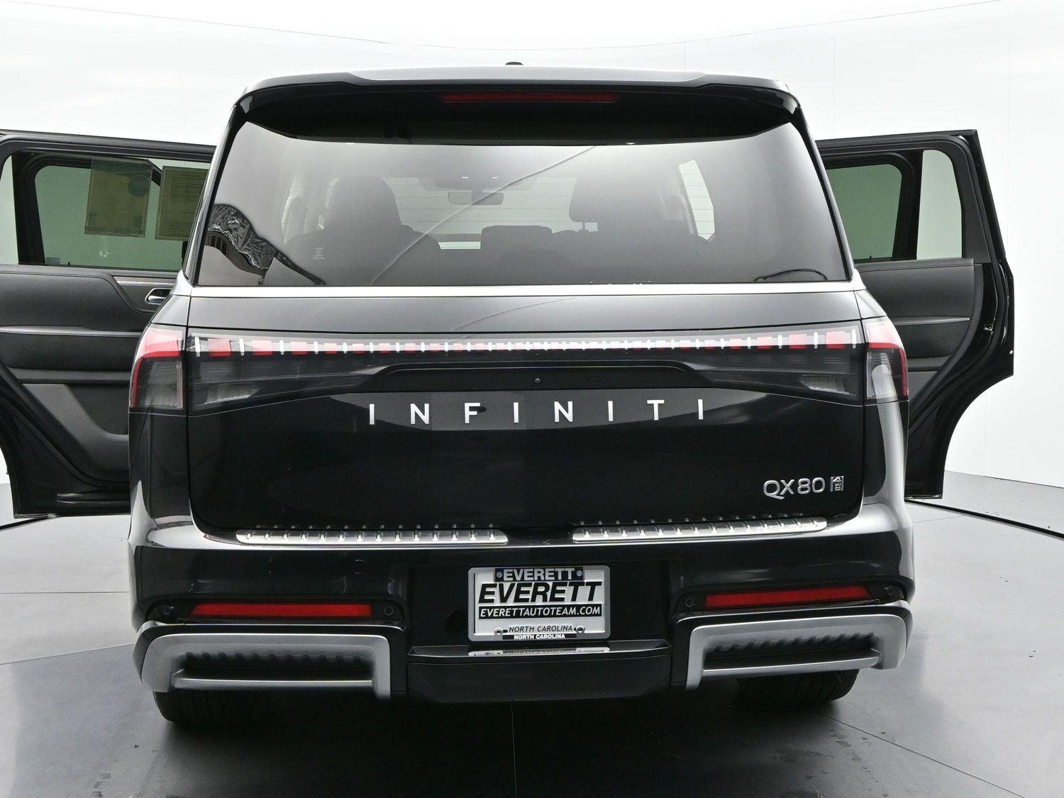 Used 2025 Black Obsidian INFINITI LUXE image 42