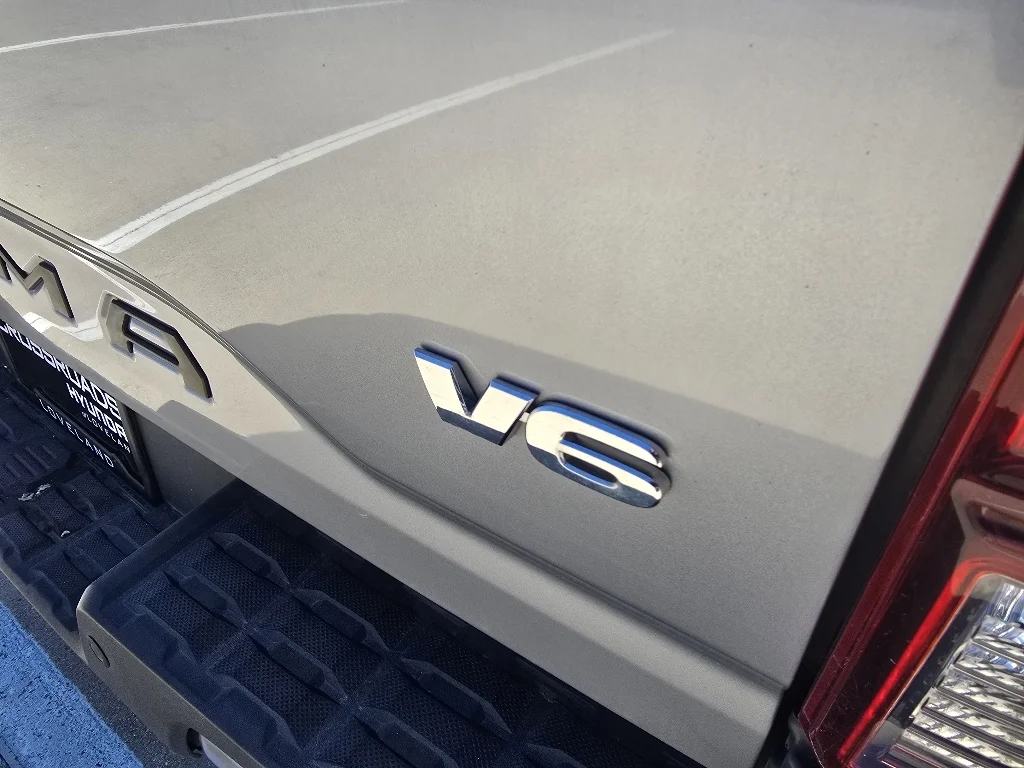 Used 2020 Silver Sky Metallic Toyota SR5 image 12