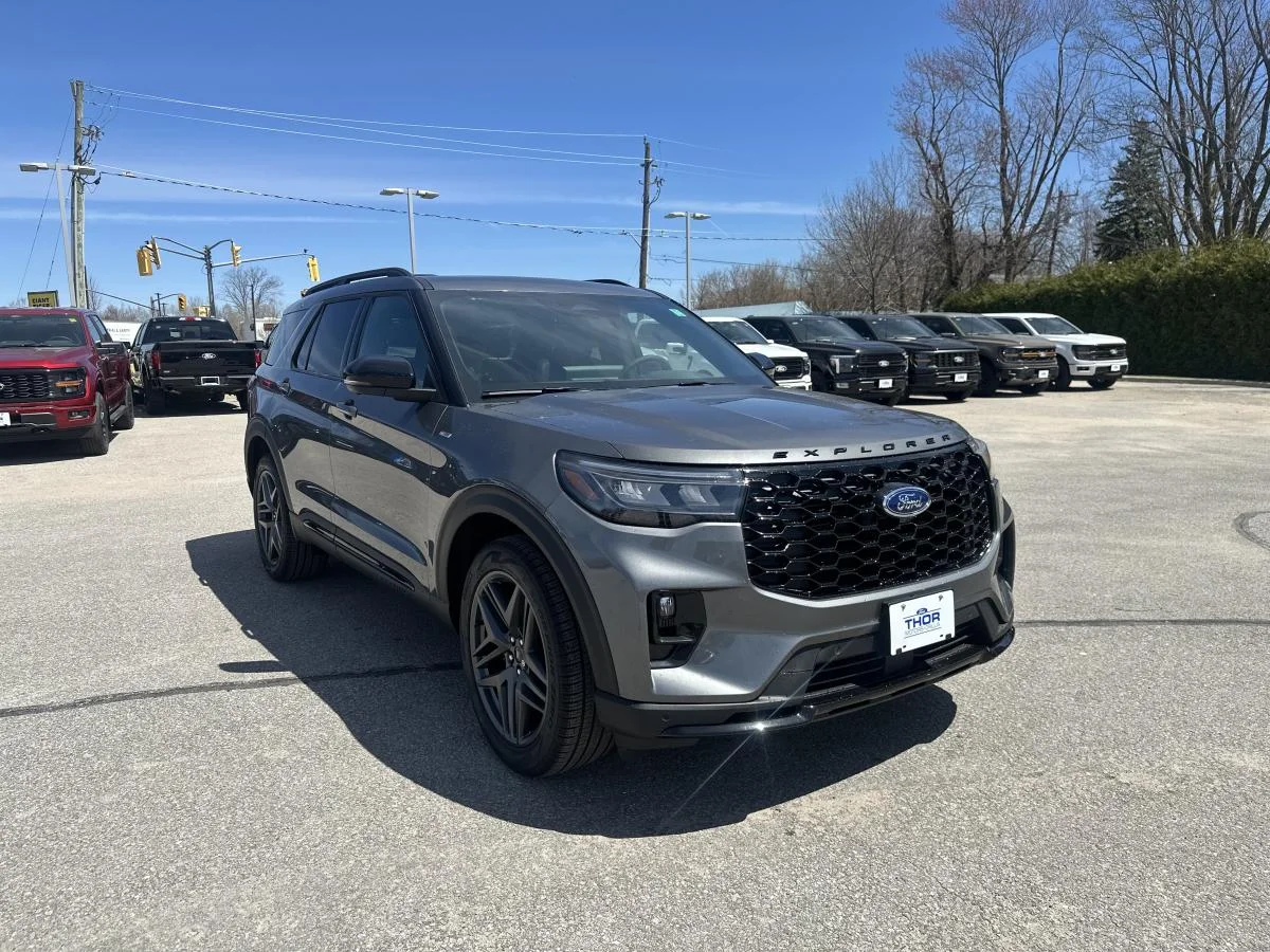 New 2026 Grey Ford St-Line image 3