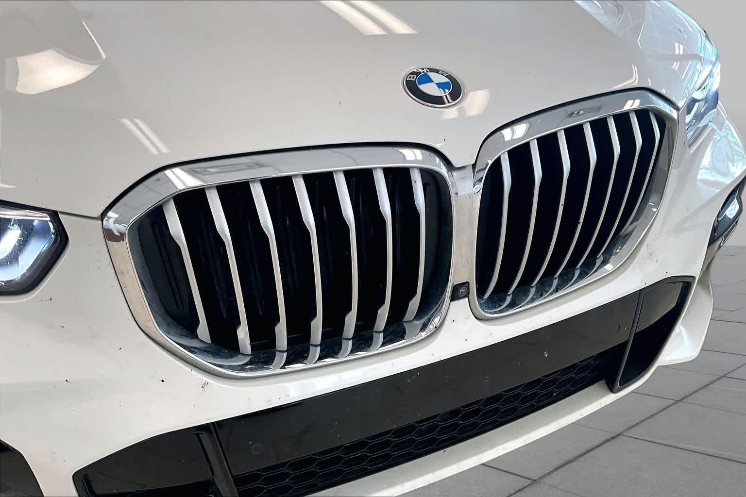 Used 2023 Alpine White BMW xDrive40i image 28