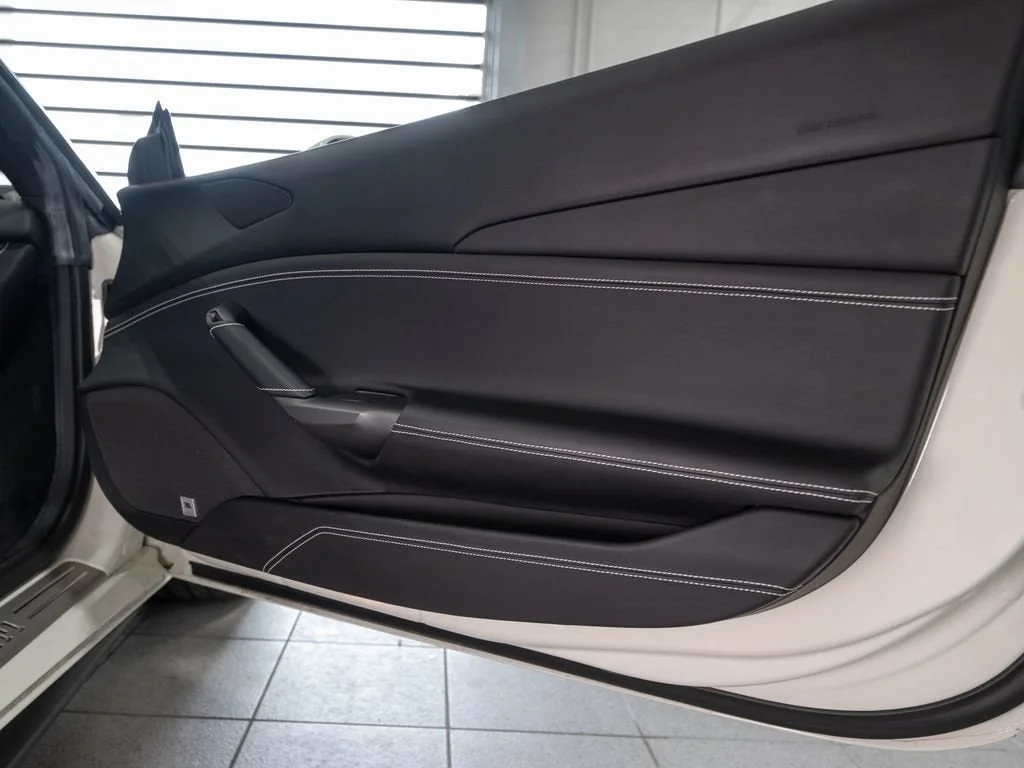 Used 2018 Bianco Avus Ferrari Base image 16