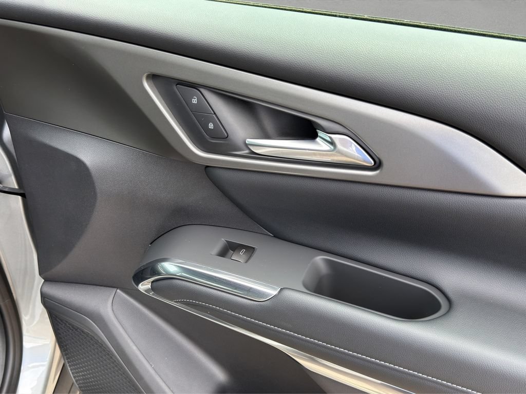 2026 Chevrolet Traverse LT - Photo 17
