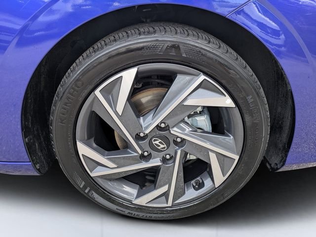 Used 2025 Blue Hyundai SEL Convenience image 11