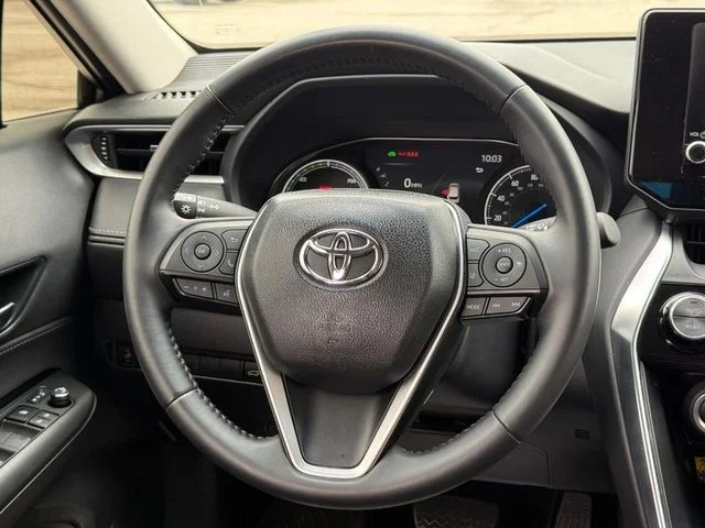 2023 Toyota Venza LE - Photo 37