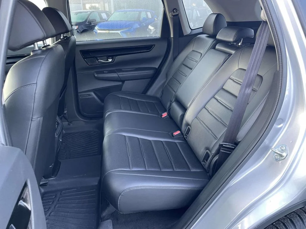 Used 2024 Lunar Silver Metallic Honda EX-L image 3