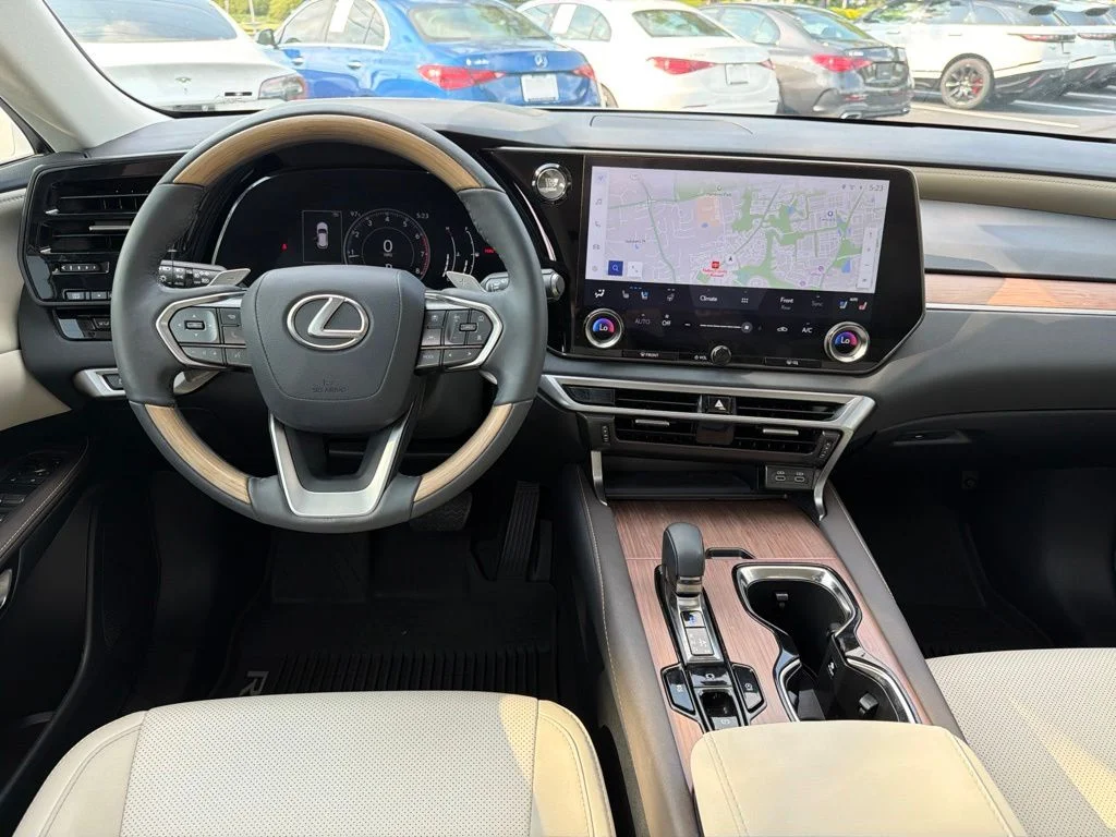 Used 2023 White Lexus 350 Premium image 26