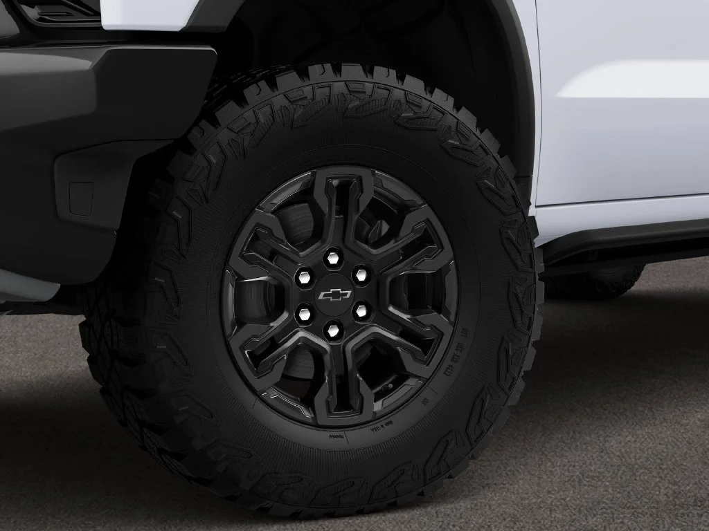New 2026 Summit White Chevrolet ZR2 image 4