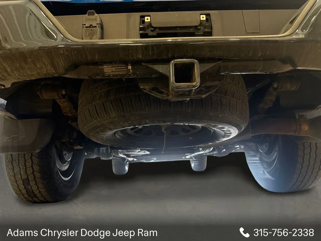 Used 2024 Blue Chevrolet Z71 image 8