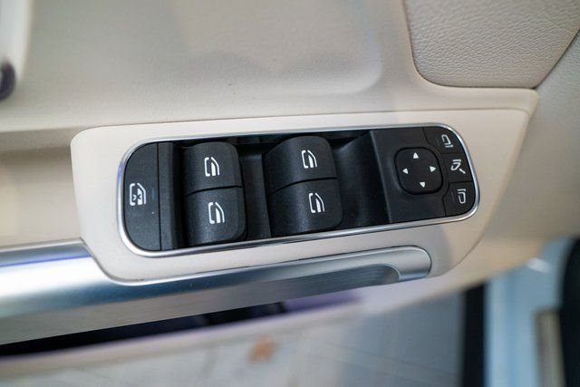 Used 2026 White Mercedes-Benz GLB 250 image 19