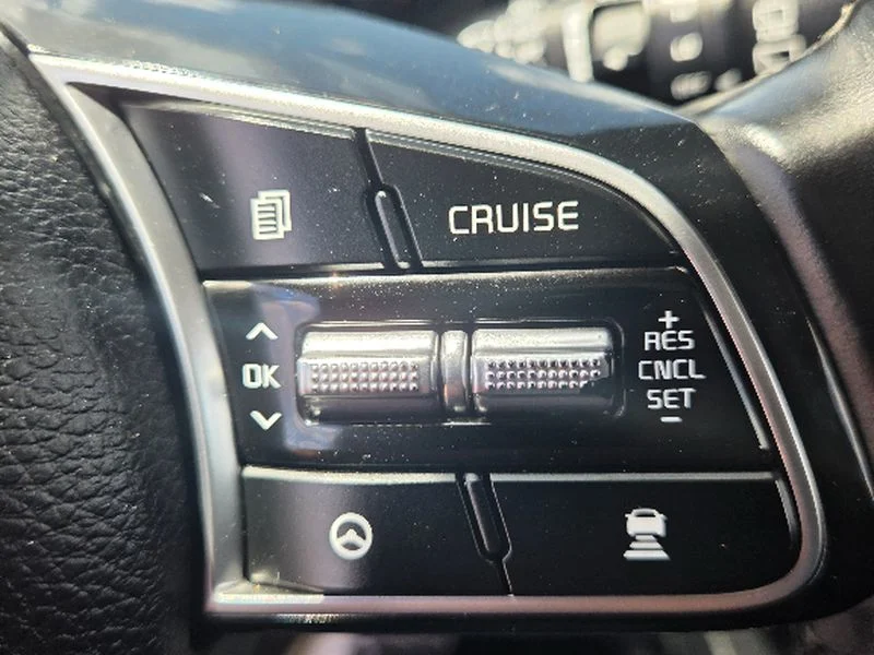 Used 2021 Snow White Pearl Kia SX image 22