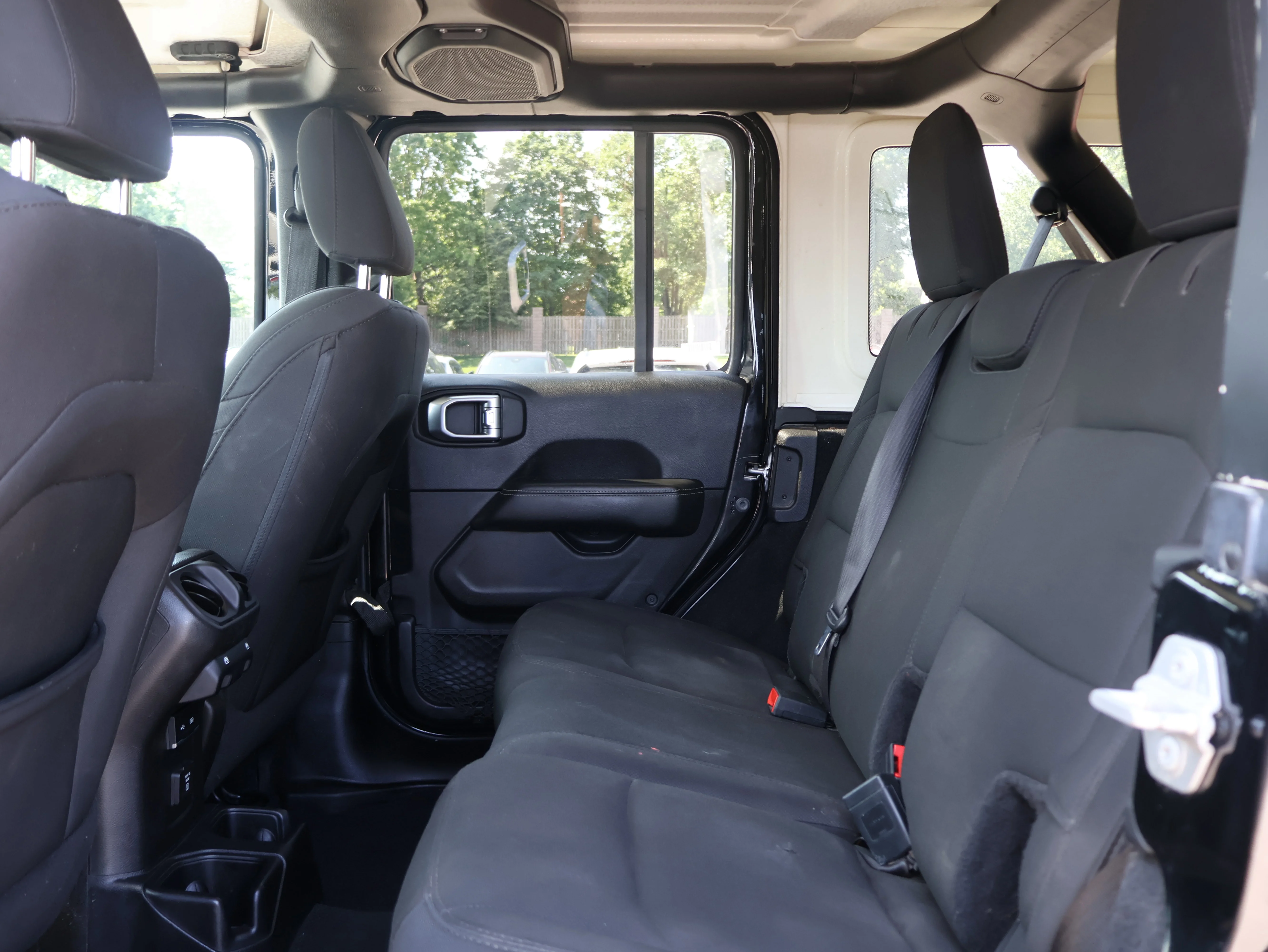 Used 2019 Black Clearcoat Jeep Sahara image 16