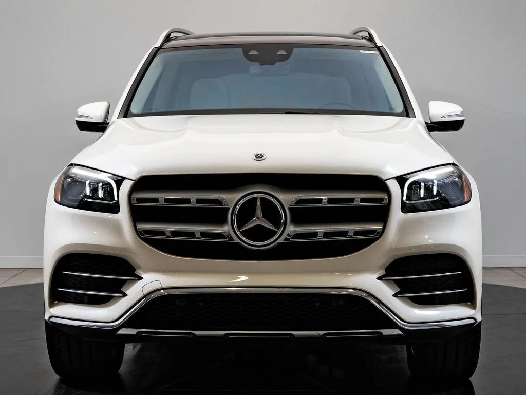 Used 2023 Manufaktur Diamond White Metallic Mercedes-Benz GLS 450 image 2