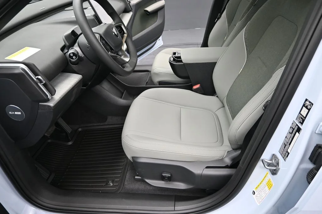 New 2026 Cloud Blue Volvo Twin Motor Performance Plus image 10