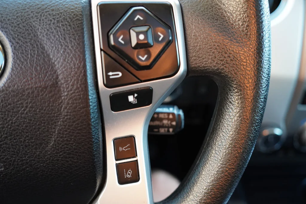 Used 2021 Midnight Black Metallic Toyota SR5 image 32