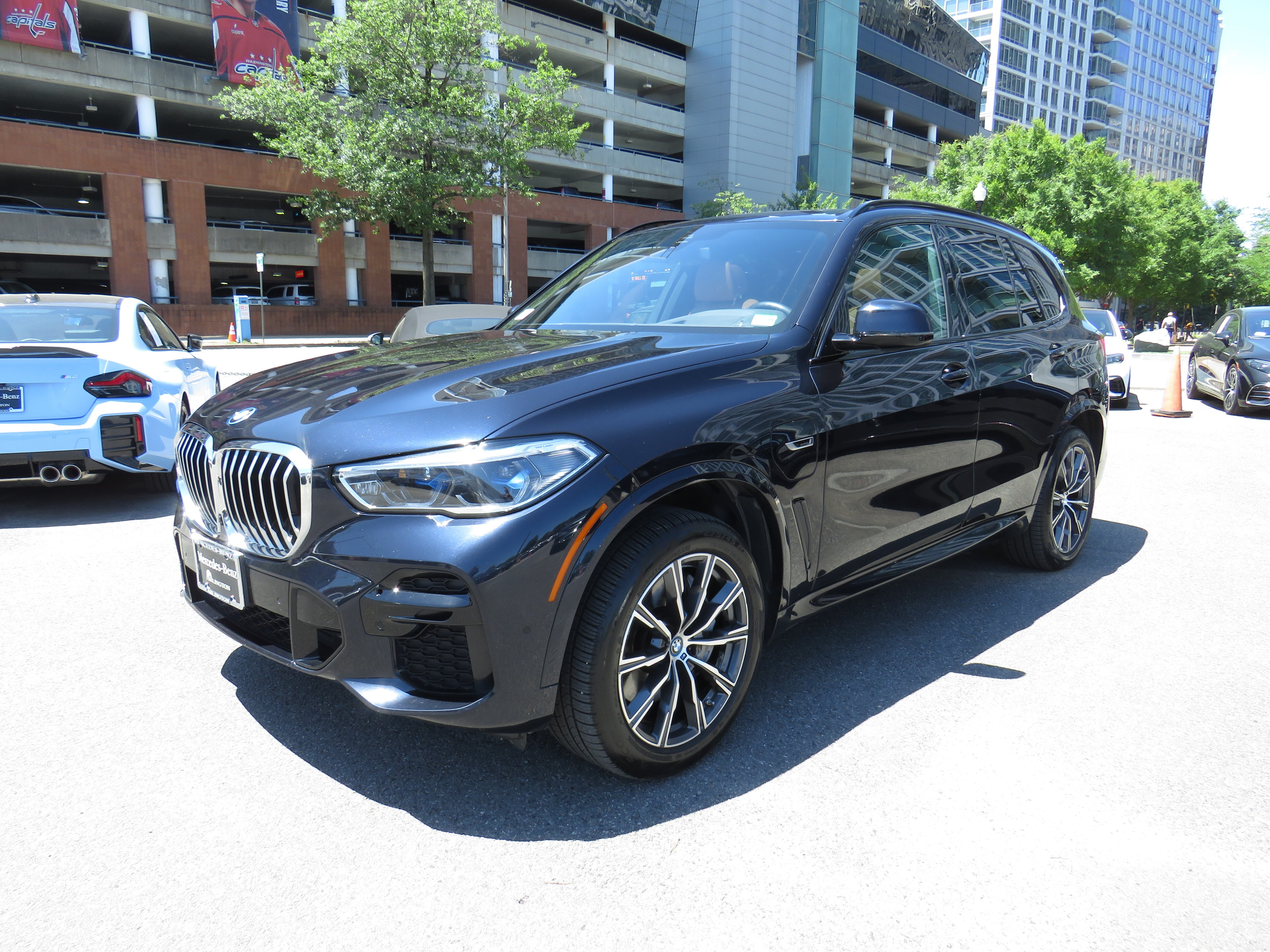 2022 BMW X5 xDrive45e's photo
